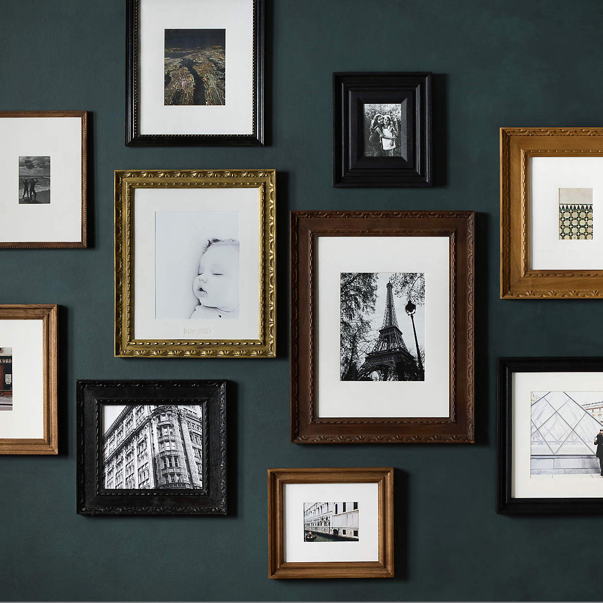Elizabeth Traditional Wood Picture Frame With Interchangeable Mats