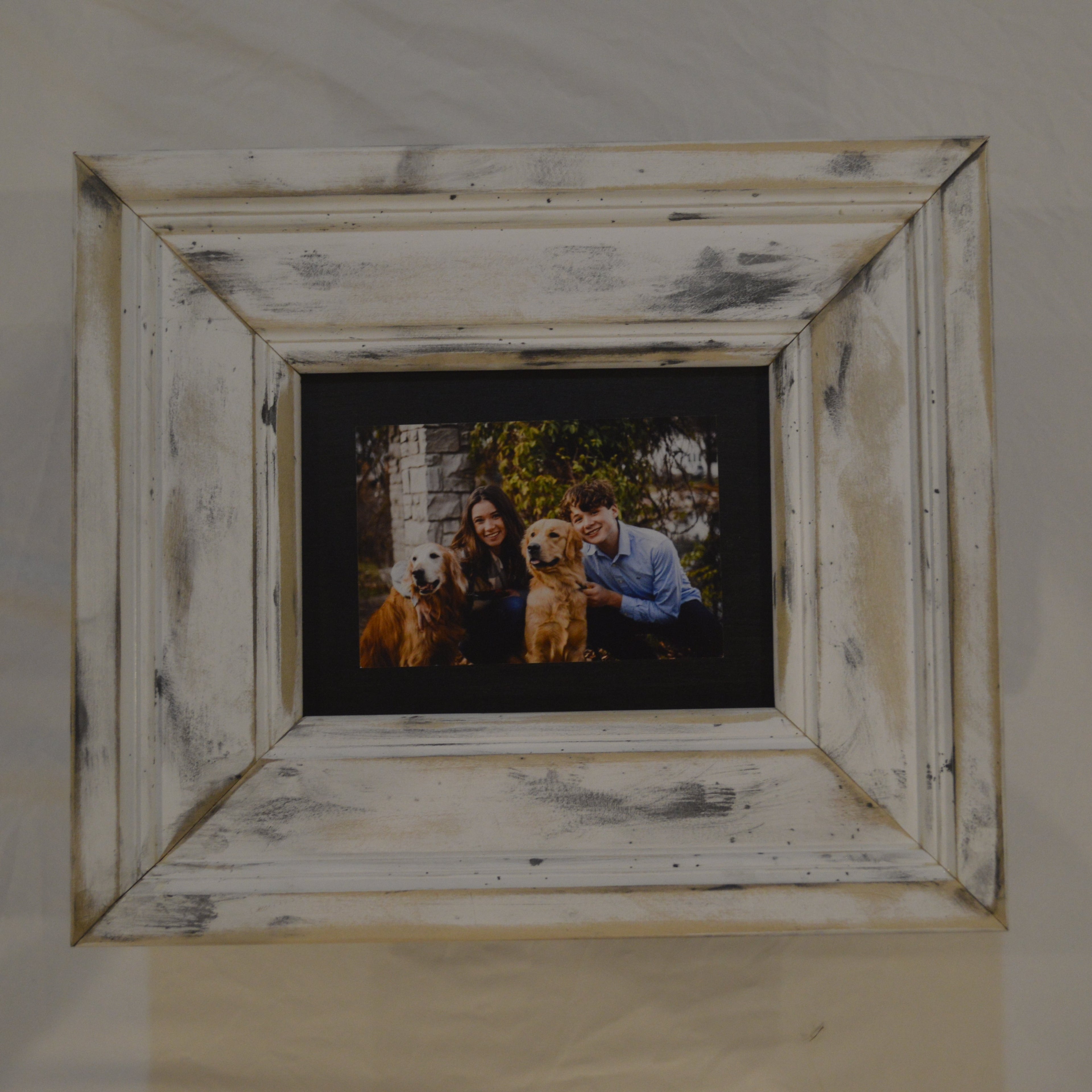 The Macy Traditional Wood Picture Frame With Interchangeable Mats